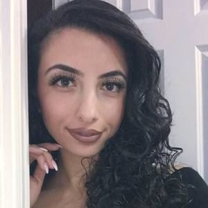 Meet your Posher, Alinda